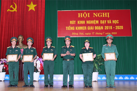 Sư đoàn 309 rút kinh nghiệm dạy và học tiếng Khmer giai đoạn 2018 - 2020