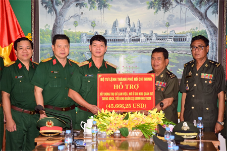Bộ Tư lệnh TPHCM thăm và làm việc tại Campuchia
