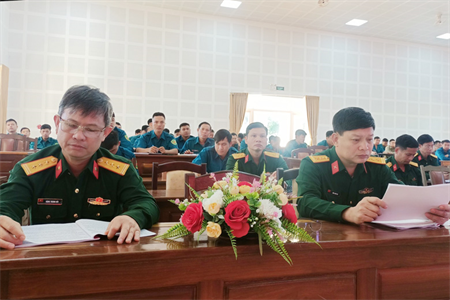 Bộ CHQS tỉnh Lâm Đồng tập huấn báo cáo viên, tuyên truyền viên pháp luật
