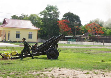 Bộ CHQS tỉnh Long An bắn nghiệm thu kỹ thuật pháo 105mm