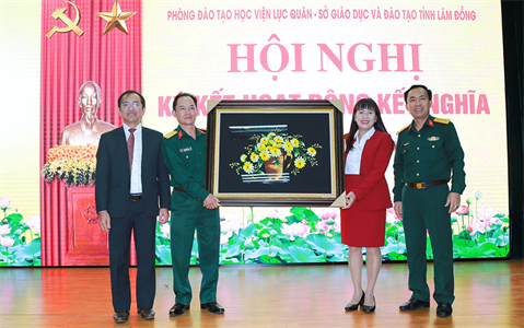 Học viện Lục quân và Sở Giáo dục Đào tạo tỉnh Lâm Đồng ký kết hoạt động kết nghĩa