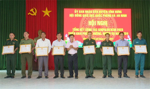 Huyện Vĩnh Hưng tổng kết công tác giáo dục quốc phòng và an ninh năm 2023