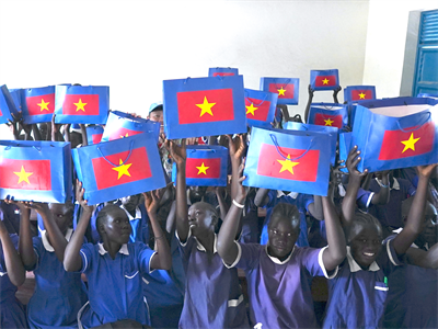 Bác sĩ mũ nồi xanh Việt Nam tổ chức nhiều hoạt động ý nghĩa kỷ niệm ngày 30/4 tại Nam Sudan