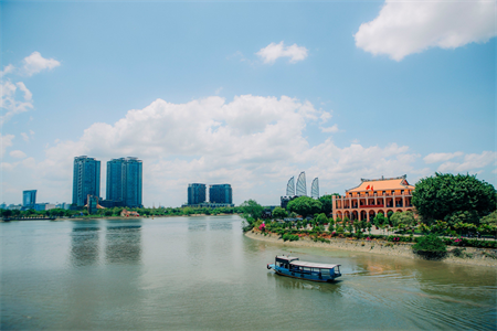 Thành phố Hồ Chí Minh: 49 mùa xuân “Đất nước trọn niềm vui”