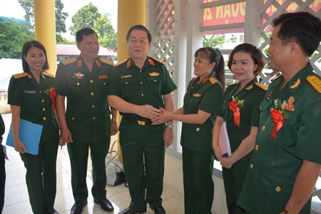 Thượng tướng Nguyễn Trọng Nghĩa thăm Đoàn Văn công Quân khu 7