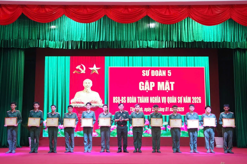 Sư 5 gặp mặt hạ sĩ quan, binh sĩ hoàn thành nghĩa vụ quân sự năm 2026