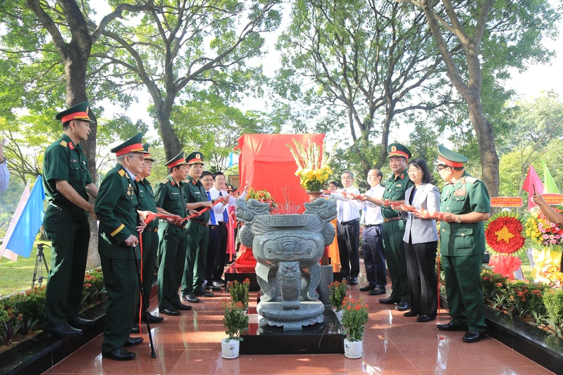 Cấp bằng Tổ quốc ghi công cho 49 liệt sĩ Biệt động Sài Gòn - Gia Định