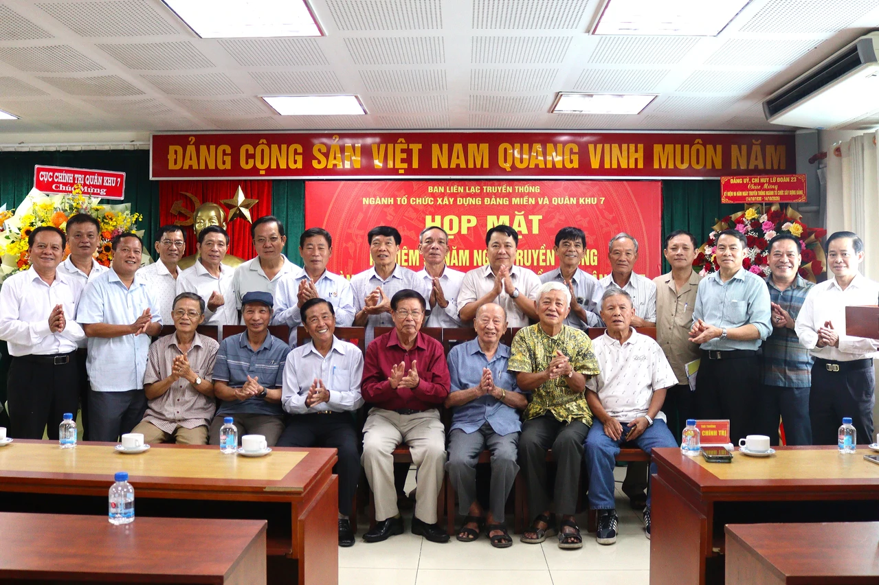 Ban Liên lạc truyền thống ngành Tổ chức xây dựng Đảng Miền và Quân khu 7 họp mặt