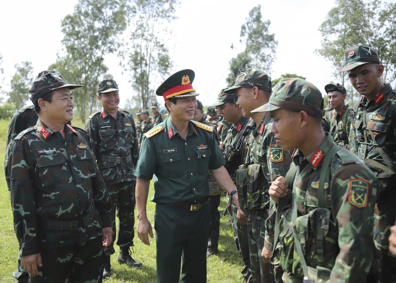 Quân khu 7 kiểm tra bảo đảm an toàn trong diễn tập tại Trung đoàn 174 và Trung đoàn 738

