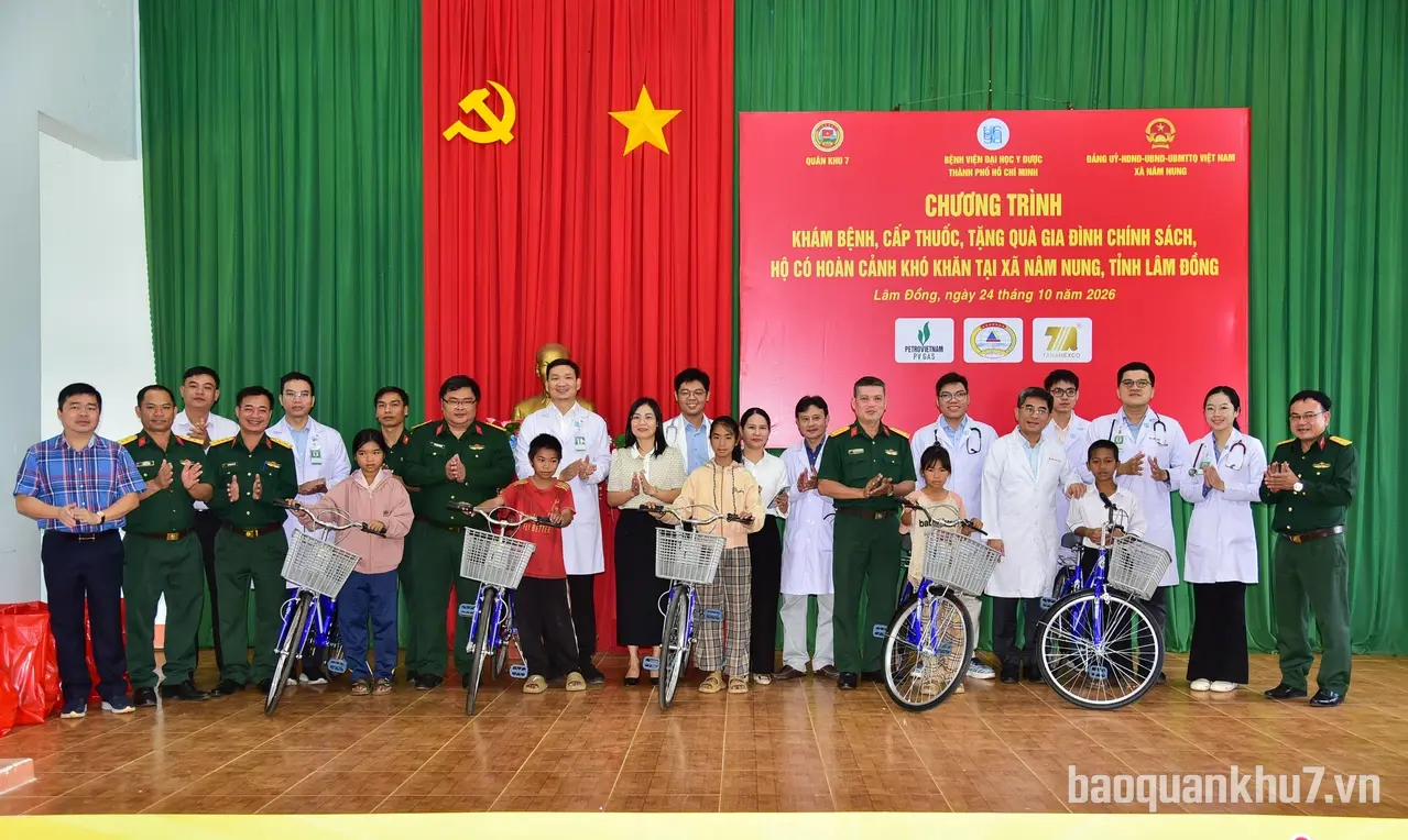 Quân khu 7 khám bệnh, cấp thuốc cho Nhân dân vùng sâu tỉnh Lâm Đồng