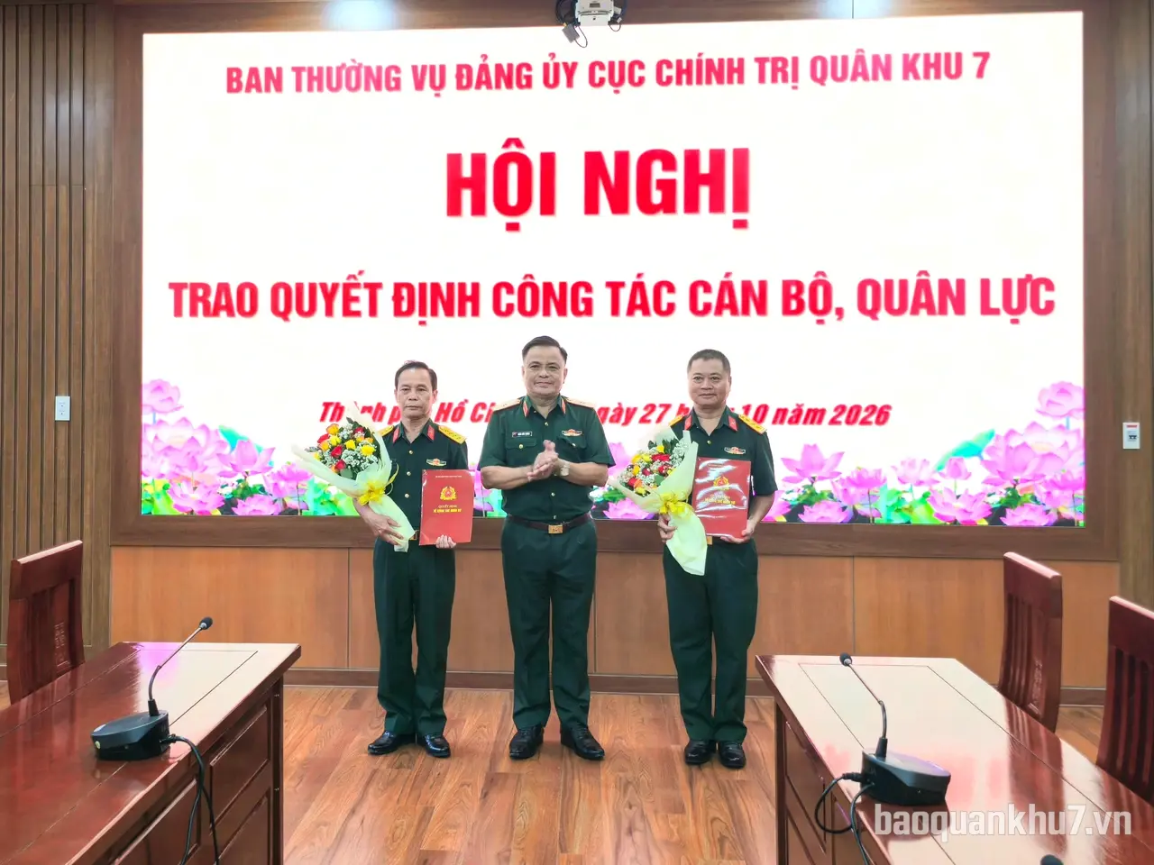 Ban Thường vụ Đảng ủy Cục Chính trị Quân khu 7 trao quyết định công tác cán bộ, quân lực