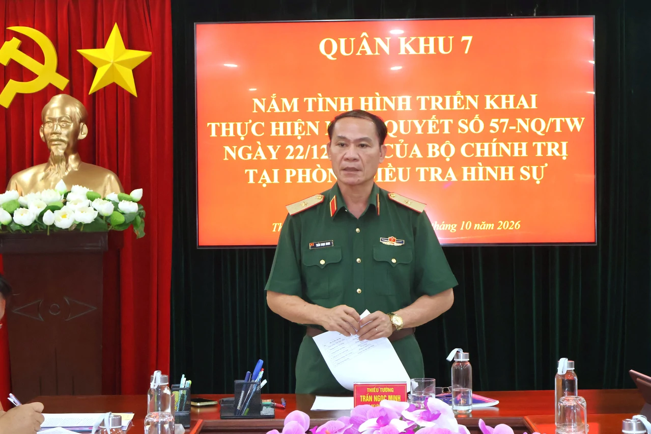 Quân khu 7 kiểm tra công tác chuyển đổi số tại Phòng Điều tra hình sự Quân khu