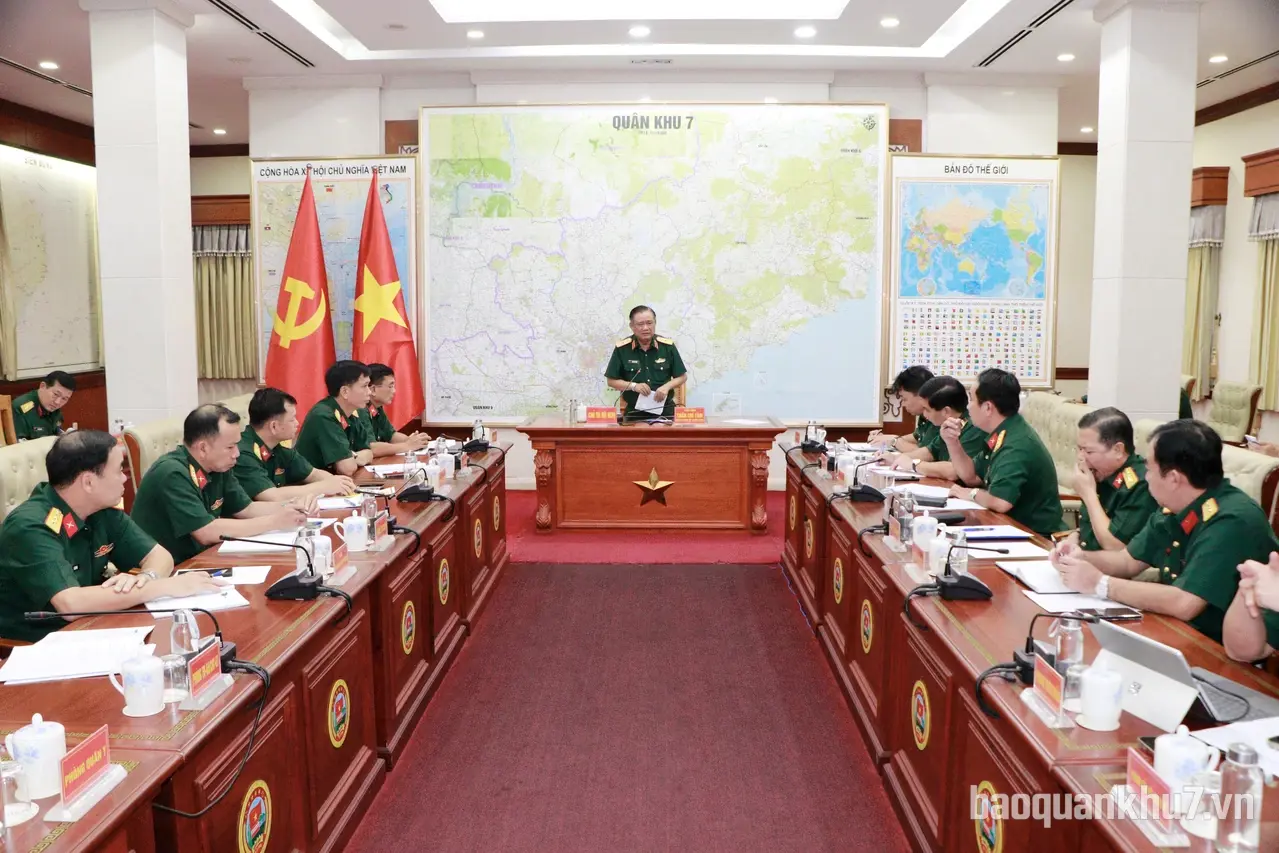 Quân khu 7 tổ chức hội nghị triển khai hoạt động dân vận, chính sách tại xã Nhơn Ninh, tỉnh Tây Ninh.