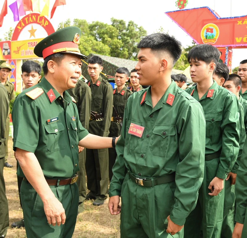 Tuổi trẻ Lâm Đồng sẵn sàng lên đường bảo vệ Tổ quốc