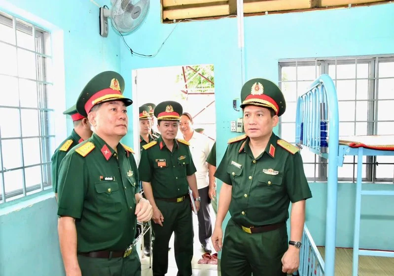 Quân khu 7 kiểm tra kết quả huấn luyện các đơn vị thuộc Bộ Tư lệnh TPHCM