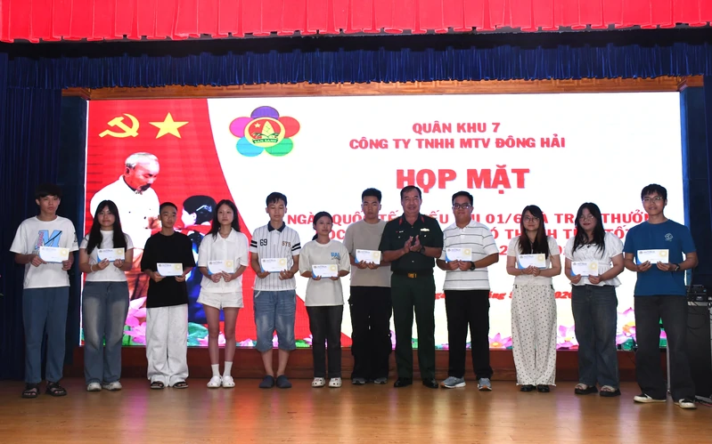 Công ty Đông Hải họp mặt nhân ngày Quốc tế Thiếu nhi 1/6