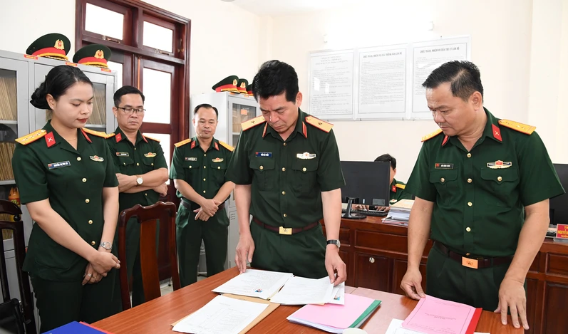 Cục Cán bộ kiểm tra công tác cán bộ tại Bộ Chỉ huy Quân sự tỉnh Tây Ninh