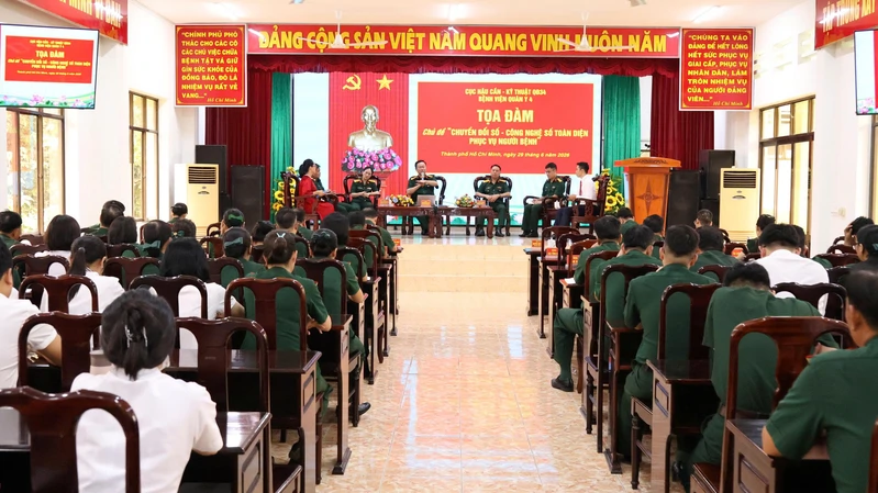 Tọa đàm chuyển đổi số tại bệnh viện Quân y 4 hướng tới bệnh viện thông minh