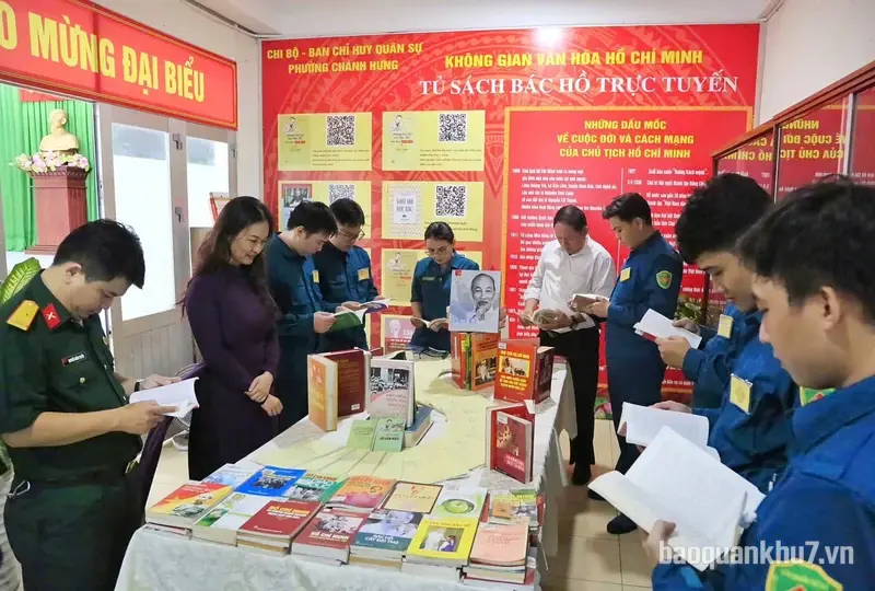 Chi bộ - Ban CHQS phường Chánh Hưng ra mắt Không gian văn hóa Hồ Chí Minh
