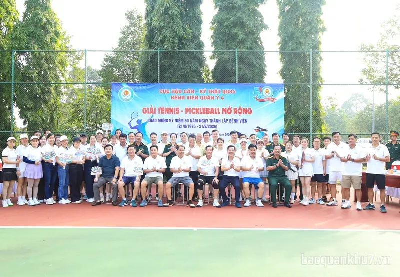 Bệnh viện Quân y 4 giao lưu thể dục thể thao chào mừng kỷ niệm 50 năm ngày thành lập