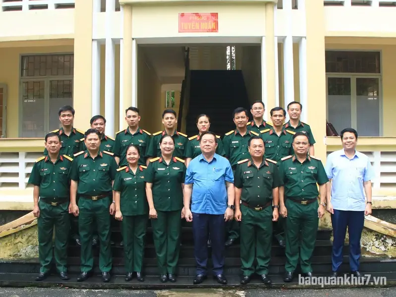 Bản hùng ca người truyền lửa