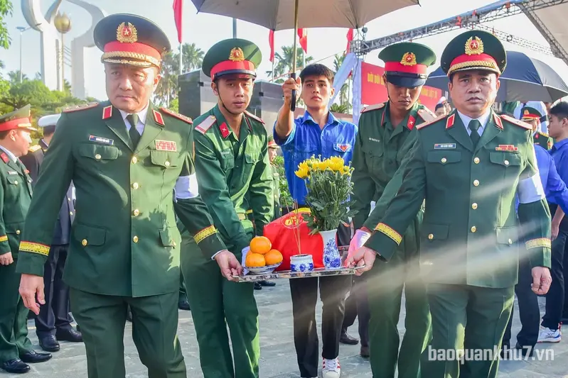 Thành phố Đồng Nai truy điệu, an táng hài cốt liệt sĩ