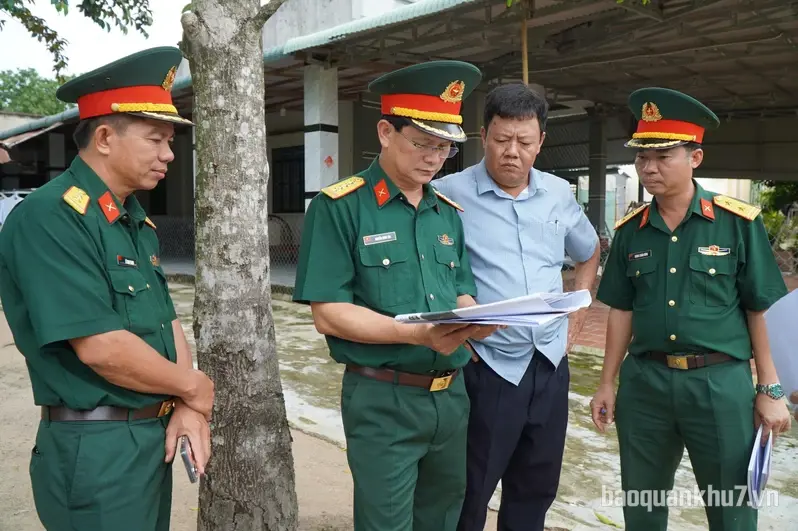 Bộ CHQS tỉnh Tây Ninh khảo sát, xác minh thông tin mộ liệt sĩ tập thể tại xã Bến Cầu