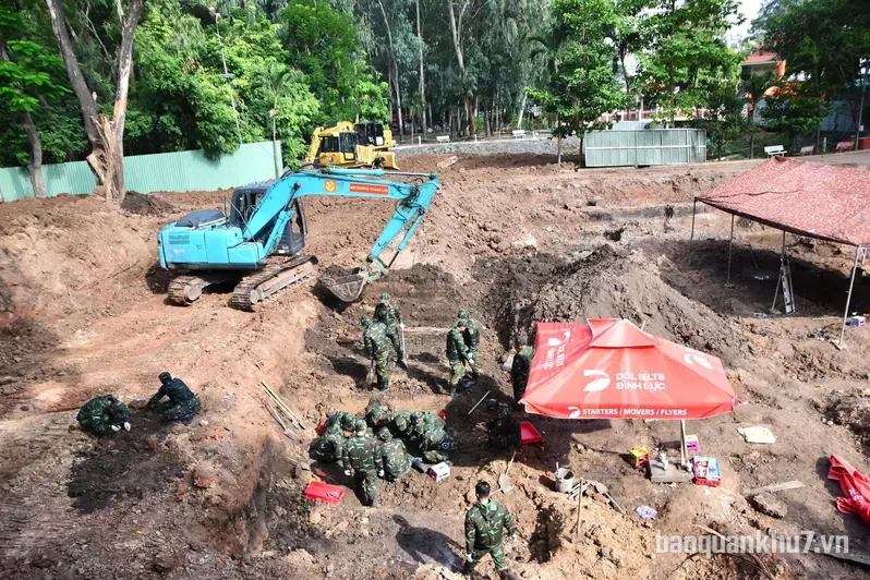 Tìm thấy thêm 11 hài cốt liệt sĩ tại công viên Lê Thị Riêng trong ngày 28/8