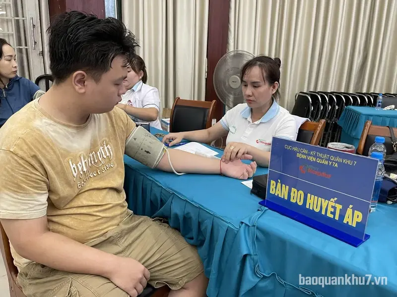 Bệnh viện Quân y 7A chăm sóc sức khỏe Nhân dân trên địa bàn