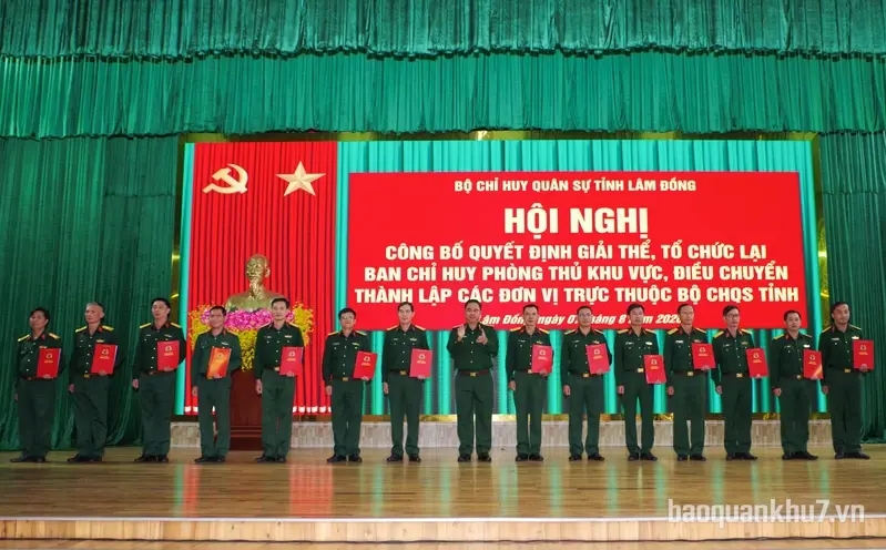 Bộ CHQS tỉnh Lâm Đồng tổ chức lại Ban Chỉ huy Phòng thủ khu vực