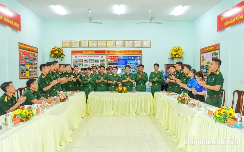 Phát huy giá trị Phòng Hồ Chí Minh trong giáo dục bộ đội