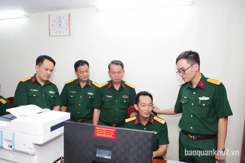 Bộ Quốc phòng kiểm tra công tác cải cách hành chính, chuyển đổi số tại Bộ Tư lệnh Thành phố Hồ Chí Minh