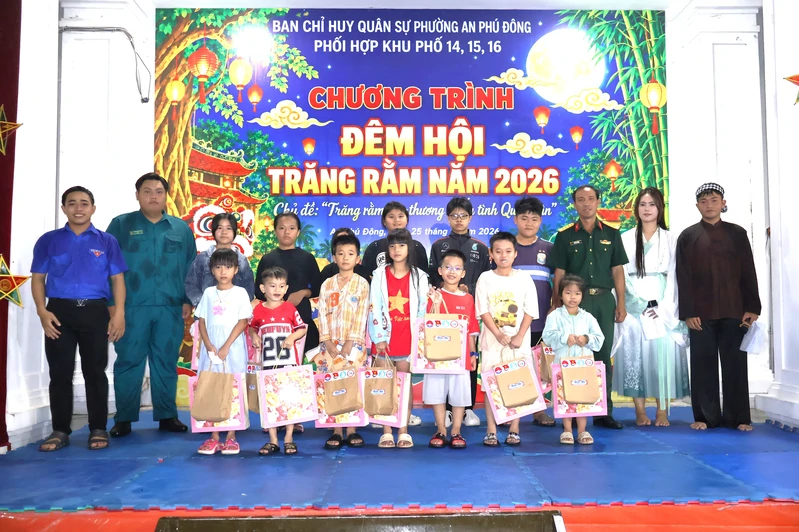 Ban CHQS phường An Phú Đông tổ chức “Đêm hội trăng rằm” năm 2026