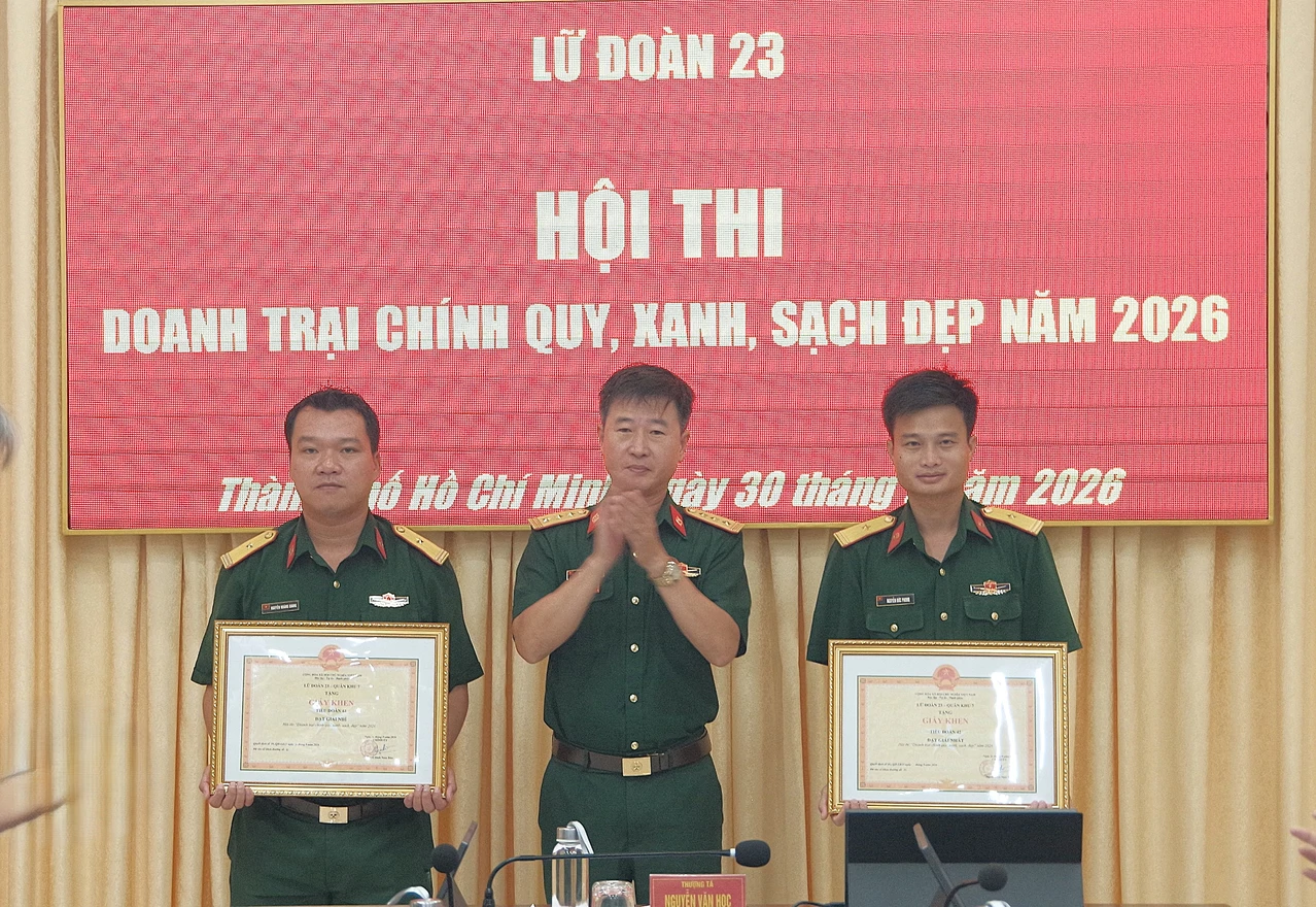 Lữ đoàn 23 bế mạc Hội thi “Doanh trại chính quy, xanh, sạch, đẹp” năm 2026