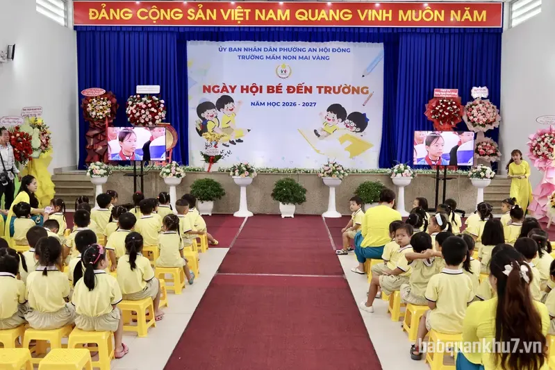Rực rỡ sắc màu Ngày hội bé đến trường tại Trường Mầm non Mai Vàng