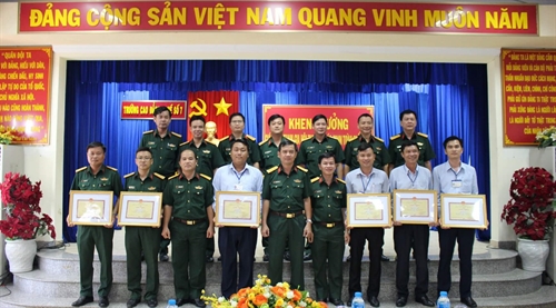 Trường cao đẳng nghề số 7 khen thưởng cho giáo viên dạy giỏi