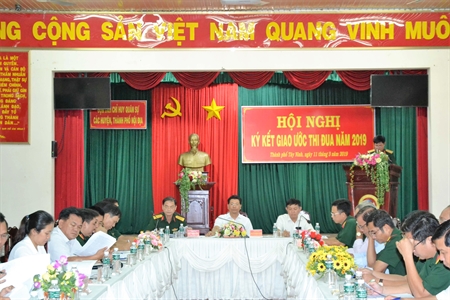 Tỉnh Tây Ninh: Ban CHQS các huyện, thành phố nội địa ký kết thi đua năm 2019