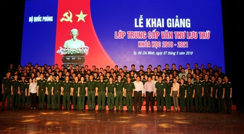 Khai giảng lớp Trung cấp Văn thư lưu trữ vừa làm vừa học