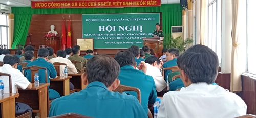 Huyện Tân Phú, Đồng Nai giao nhiệm vụ huy động, giao nguồn QNDB tham gia huấn luyện, diễn tập
