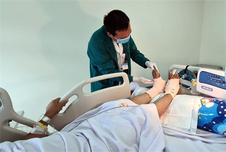 Bệnh viện Quân y 175 nối lại hai bàn chân đứt lìa của bệnh nhân