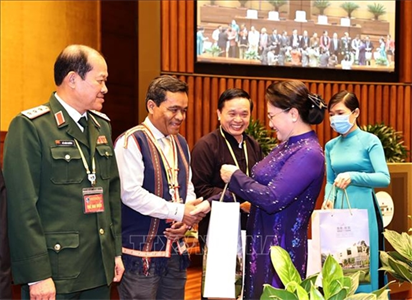 Chủ tịch Quốc hội tiếp đoàn đại biểu dự Đại hội đại biểu toàn quốc các dân tộc thiểu số