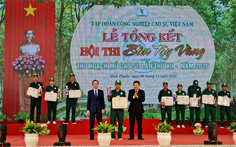 Bế mạc Hội thi Bàn tay vàng thu hoạch mủ cao su lần thứ 12 năm 2020