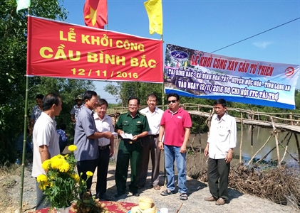 Nhịp cầu gắn kết tình quân dân