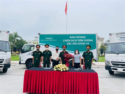 Bàn giao xe tải lạnh chuyên dụng chở vaccine Covid-19 cho 7 Quân khu