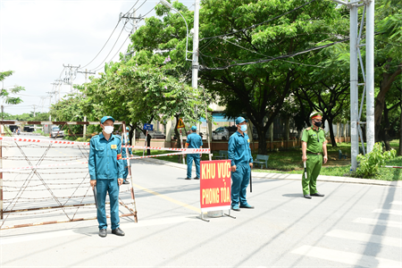 LLVT Quân khu 7 tỏa sáng hình ảnh “Bộ đội Cụ Hồ” trên tuyến đầu chống dịch