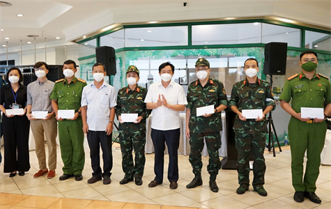 Lãnh đạo tỉnh Bình Dương thăm, động viên lực lượng tăng cường phòng, chống