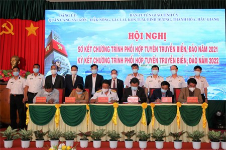 Tổng công ty Tân Cảng Sài Gòn sơ kết công tác phối hợp tuyên truyền biển, đảo
