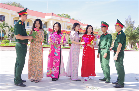 ​Một mùa xuân nho nhỏ, lặng lẽ dâng cho đời