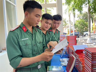 Bộ CHQS tỉnh Bà Rịa-Vũng Tàu tổ chức Ngày sách và văn hóa đọc Việt Nam