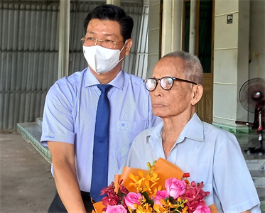 Cựu chiến binh 70 năm tuổi Đảng trọn đời vì nước vì dân